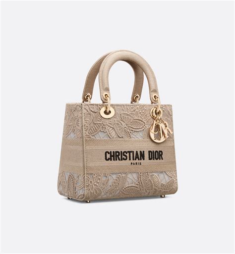 dior tasche mit schriftzug|Mittelgroße Lady D.